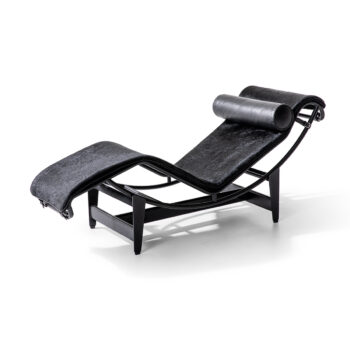 LC4-Cassina-Le-Corbusier-Jeanneret-Perriand-Chaiselounge-Liege